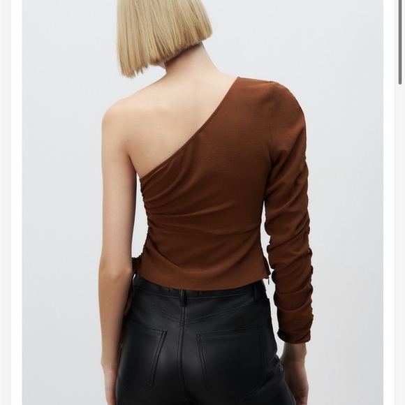 NWOT Zara Asymmetric Cut Out Top - Picture 4 of 7